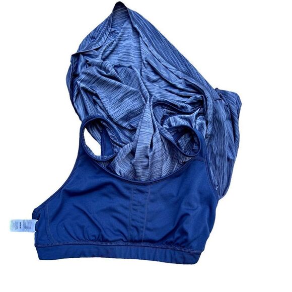 REEBOK Women’s Tank Top W/ Built In Sports Bra Size Medium - Picture 3 of 3